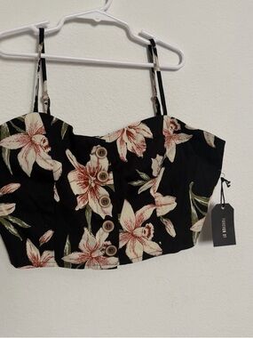 Forever 21 Black Floral Button-Front Crop Top